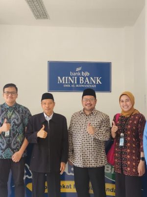 π Memperkuat Sinergi Pendidikan Vokasi: SMK Al-Ikhwaniyah & Bank BJB Diskusikan Kolaborasi Kelas Industri π Memperkuat Sinergi Pendidikan Vokasi: SMK Al-Ikhwaniyah & Bank BJB Diskusikan Kolaborasi Kelas Industri