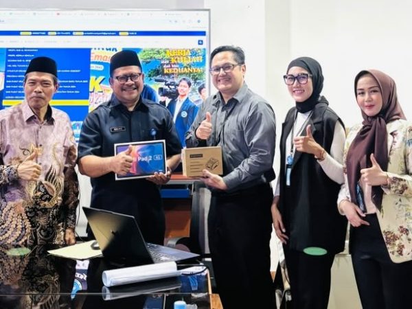 Sinergi Hebat Hari Kedua MPLS: SMK Al Ikhwaniyah Gandeng Bank BJB, Dorong Literasi Keuangan dan Digitalisasi Bank Mini
